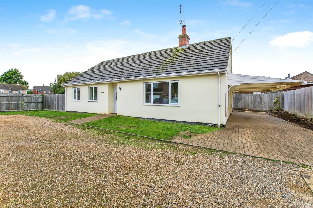 3-bed bungalow on Norwich Road, Wisbech, £210,000