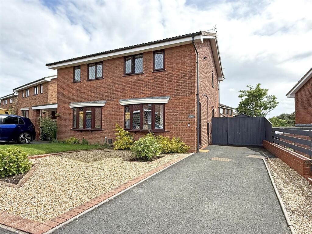 2-bed semi-detached on Aldwick Drive, Radbrook, Shrewsbury, £235,000