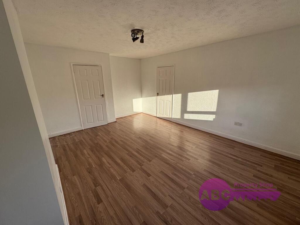 House in Wirral, Liverpool City Region - More