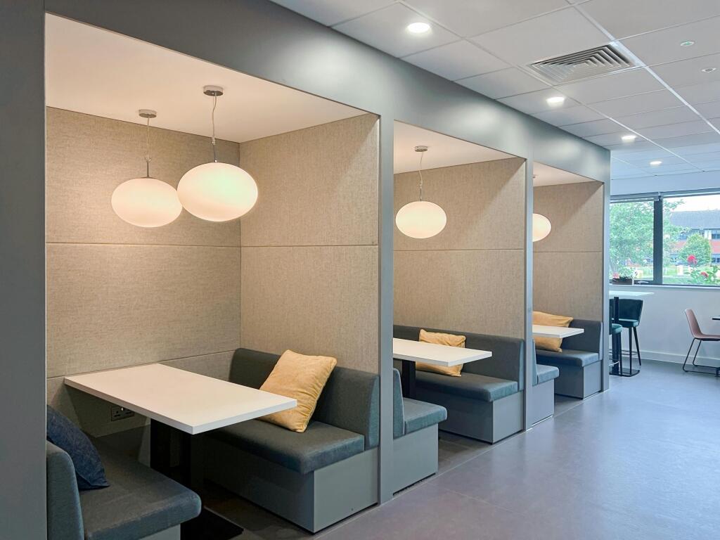 Regus_Leamington Spa_UK_Centre 7855_Business Lounge 1.jpg