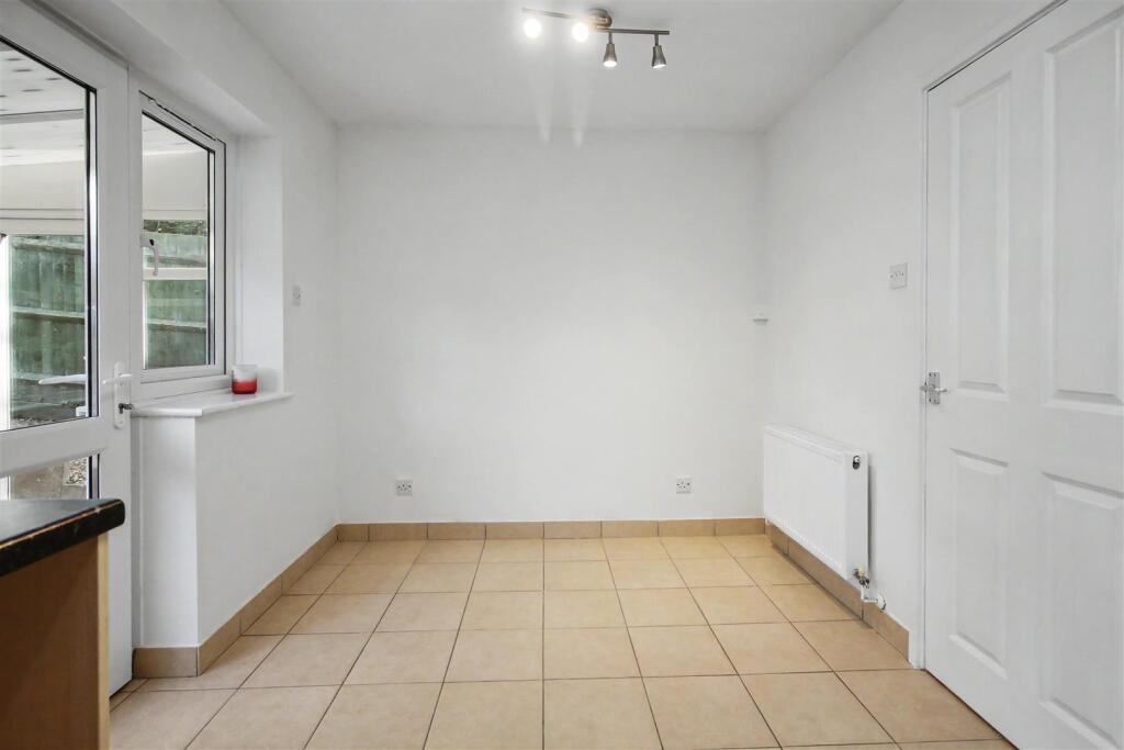 House in Northampton - View 5