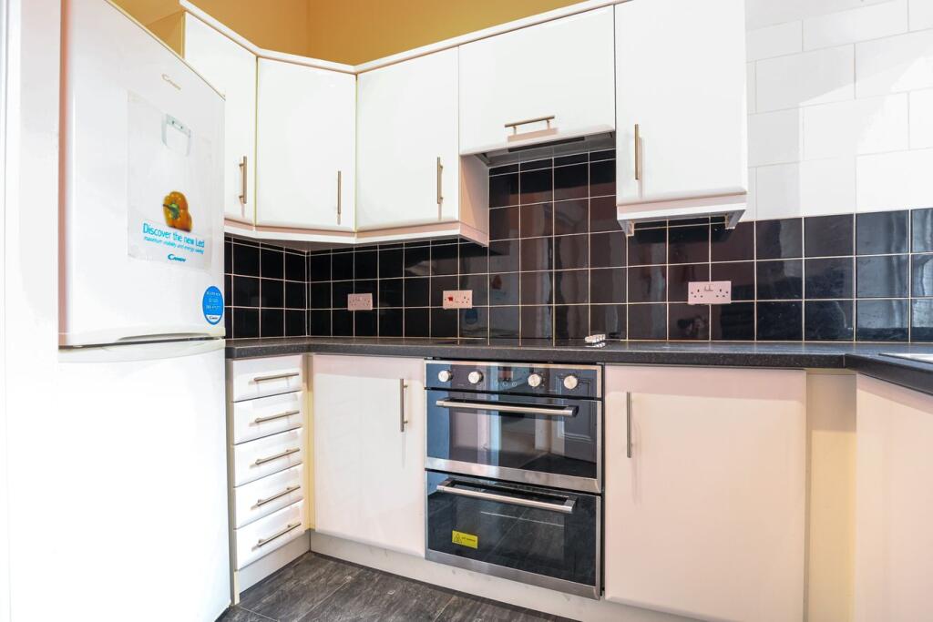 Apartment in Carlisle, Whiteclosegate, Stanwix - More
