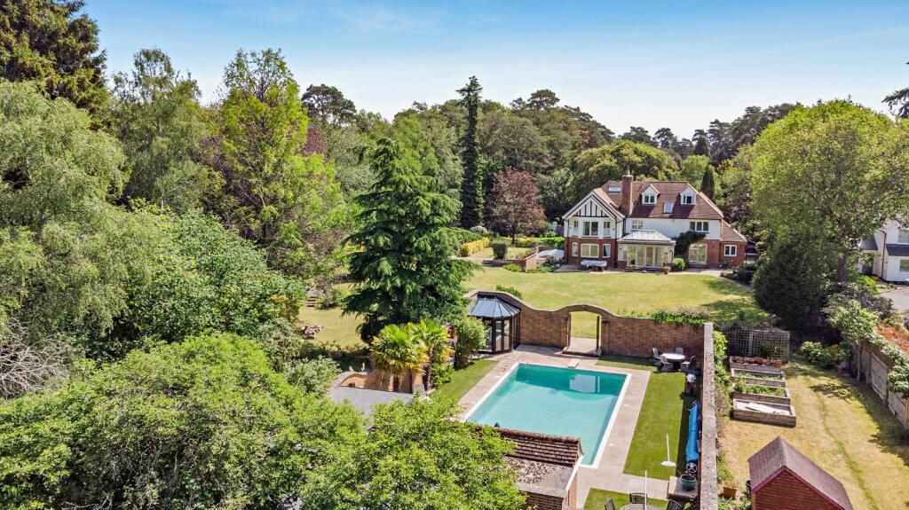 Main image of property: Eglinton Road, Tilford, Farnham, Surrey