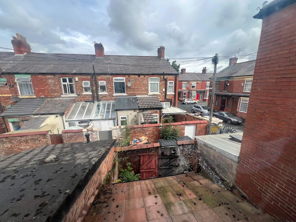 House in Manchester - More