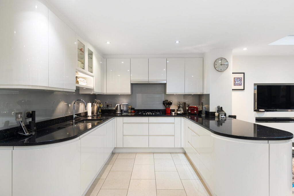House in London, Somerset Square, Kensington - View 3