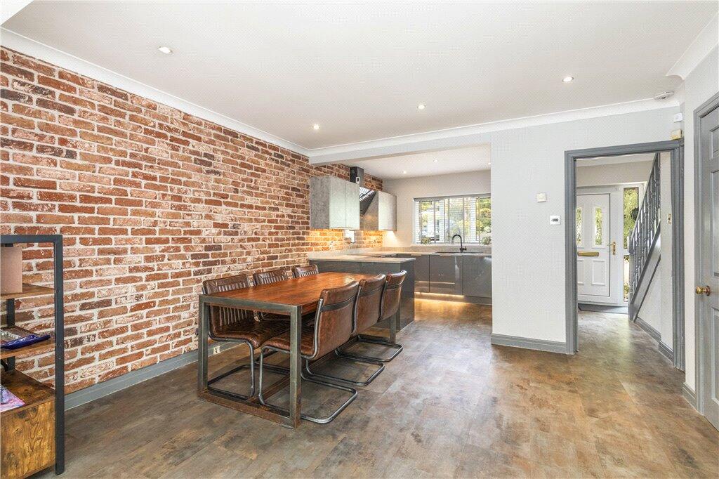East Causeway Crescent, Leeds, West Yorkshire, LS16 photo 3