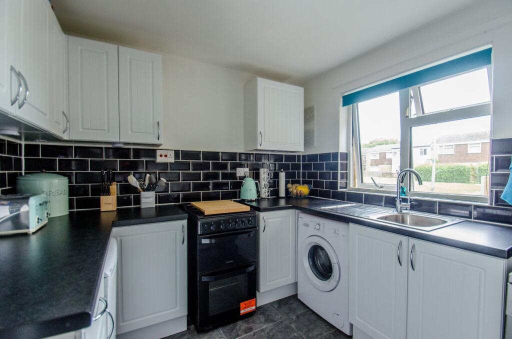Apartment in Stevenage, St Nicholas - View 5