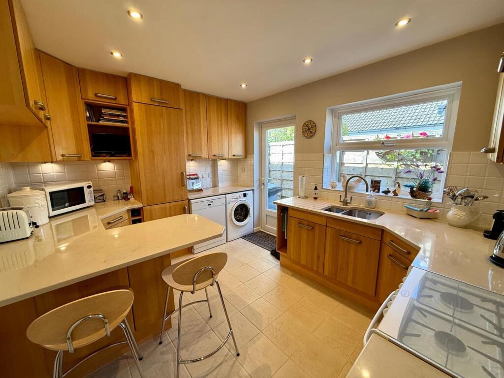 House in Macclesfield, Cheshire East - View 4