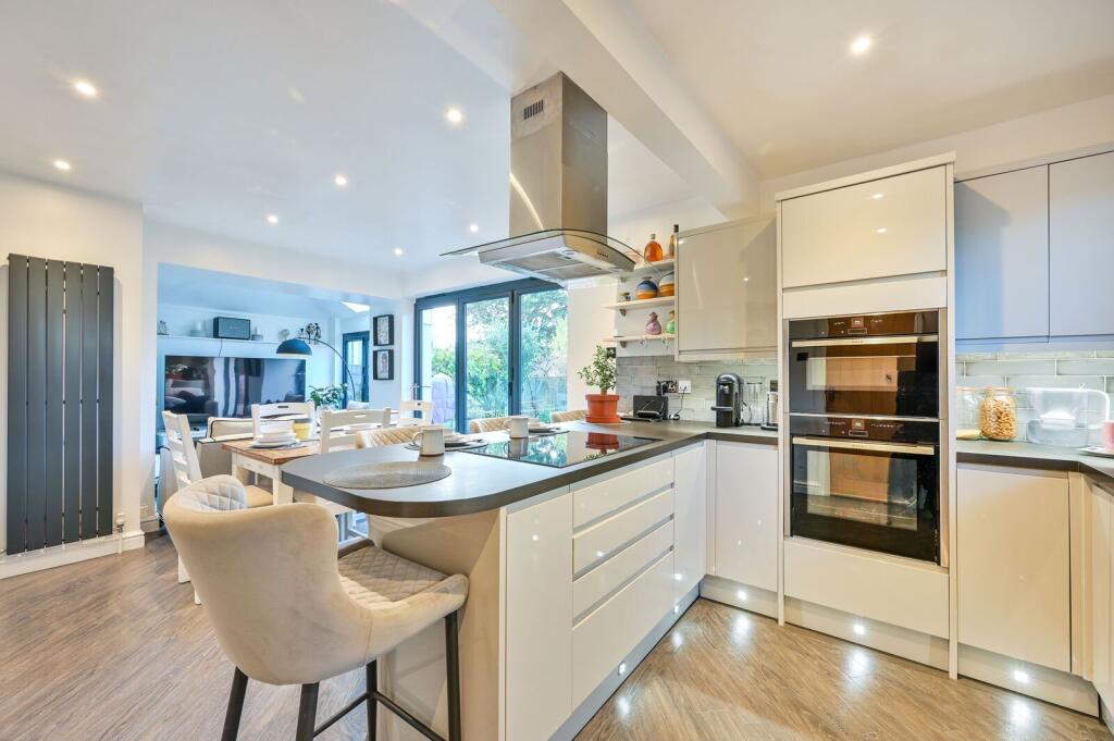 House in Guildford, Bellfields - View 5