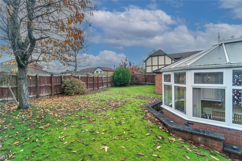 Poppyfield View, Norden, Greater Manchester, OL11 photo 4
