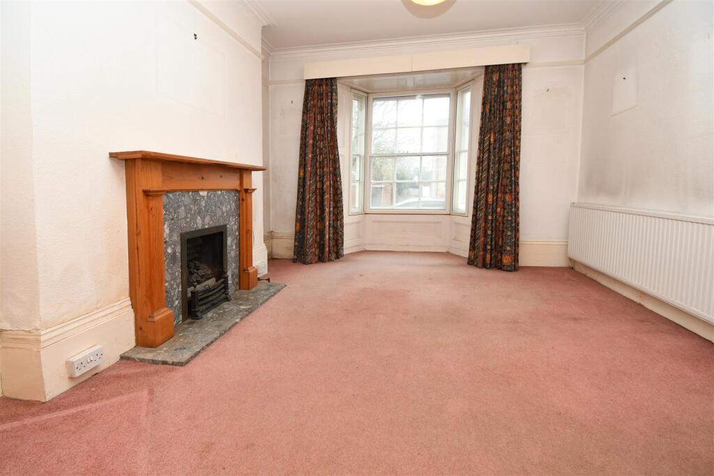 Leam Terrace, Leamington Spa photo 4