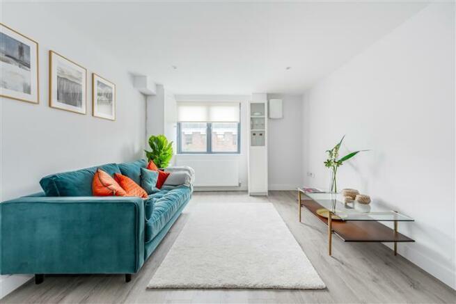 Apartment in Redhill - View 3