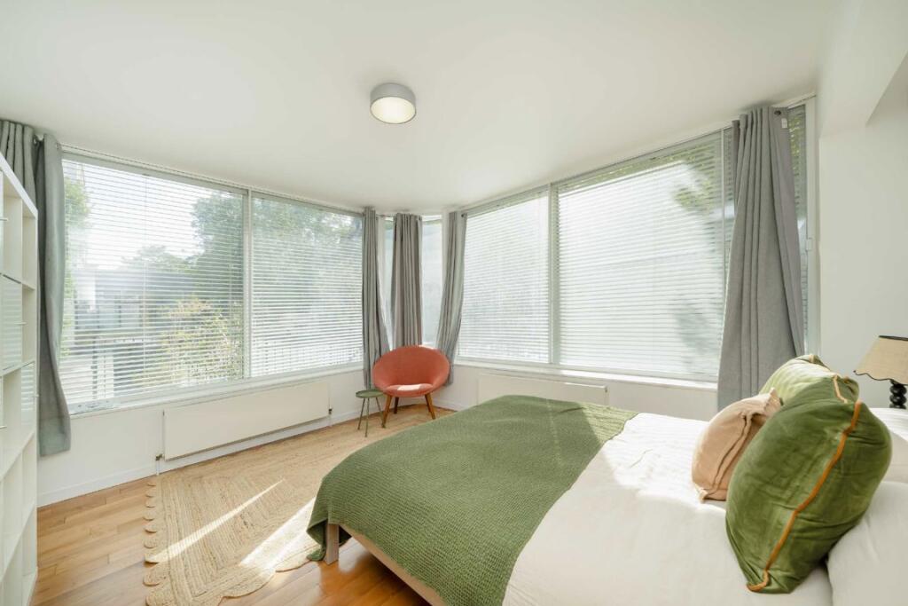 Apartment in London - View 3