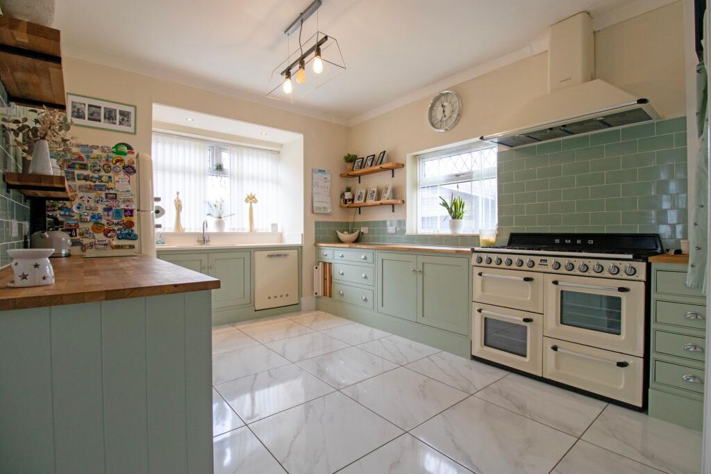 House in West Lindsey, Gainsborough - More