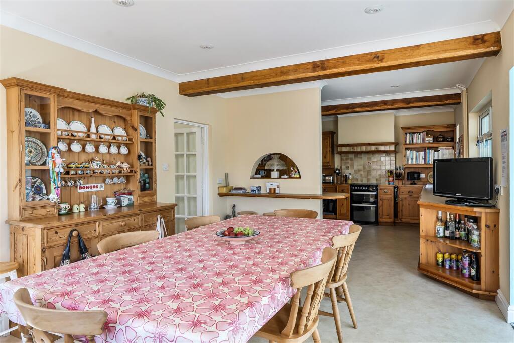 House in Saltford, Bath and North East Somerset - View 3