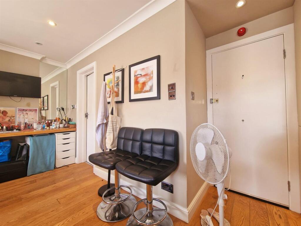 Studio flat for rent