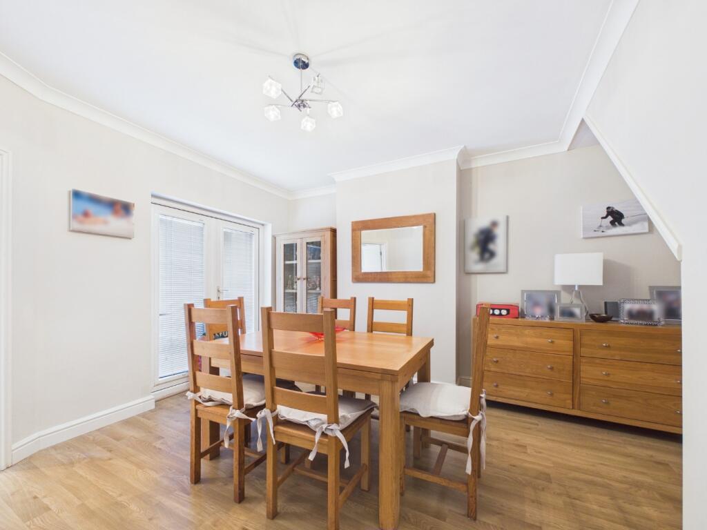 House in Sidcup, The Hollies, Longlands - View 4