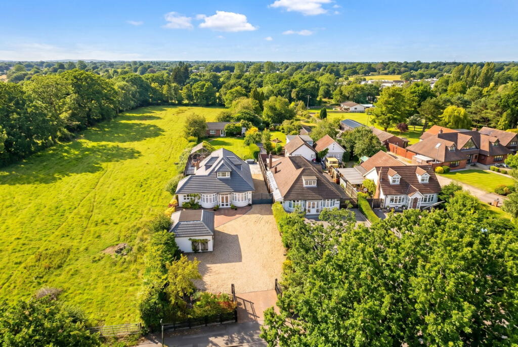 House in Solihull, Tidbury Green - More