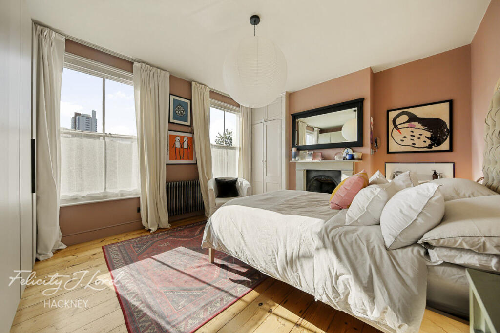 Walsingham Road, London E5 photo 4