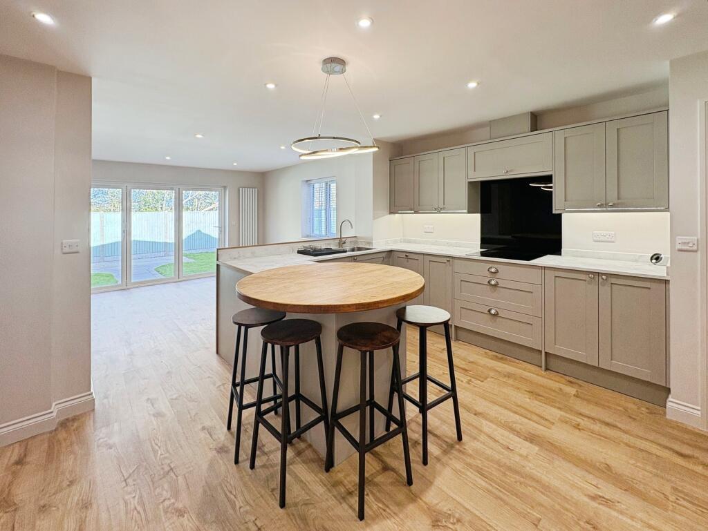 Conway Drive, North Hykeham, LN6 photo 4