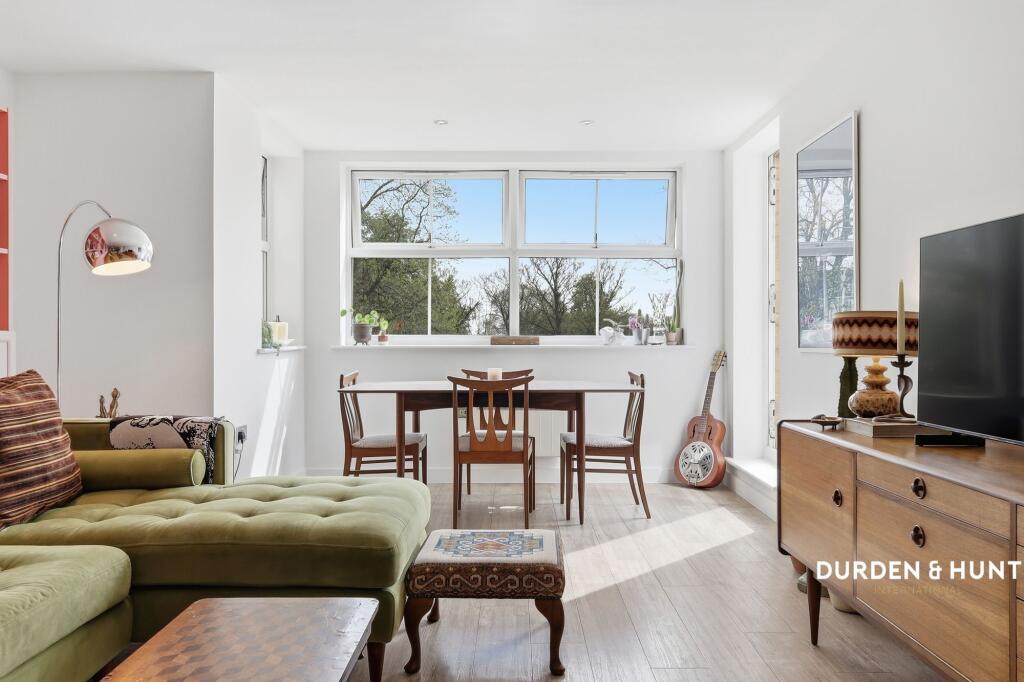 Apartment in Epping Forest, Buckhurst Hill - View 5