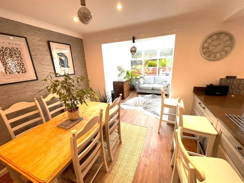 House in Seghill, Seaton Valley - More