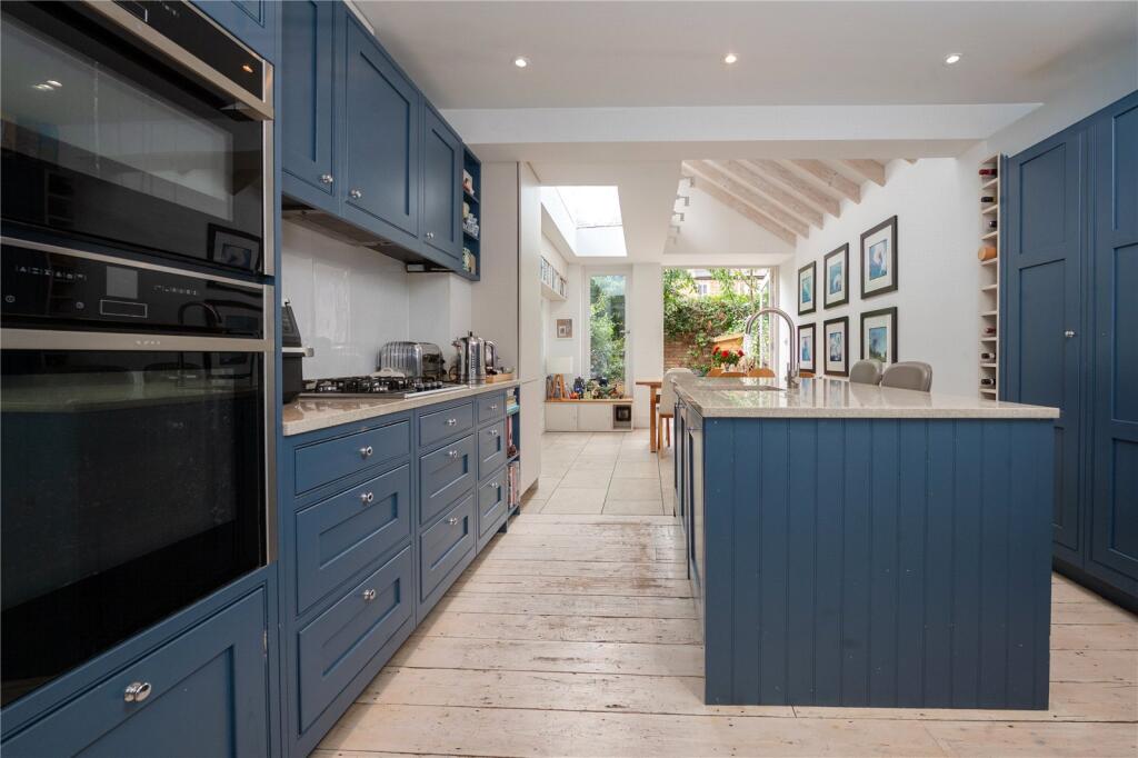 House in Twickenham - View 5