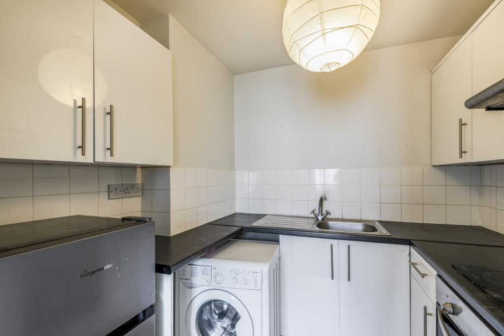 Apartment in London - More