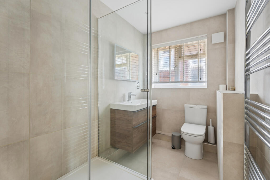 Apartment in Slough, Stoke Poges - View 4