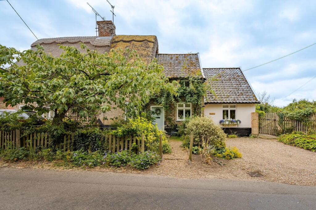 Main image of property: Hopton Road, Thelnetham