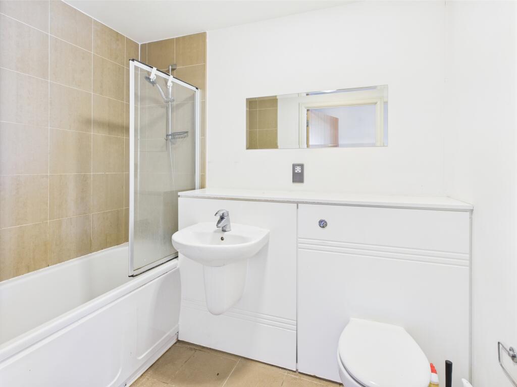 Apartment in Birmingham, Chinese Quarter, Digbeth - View 5