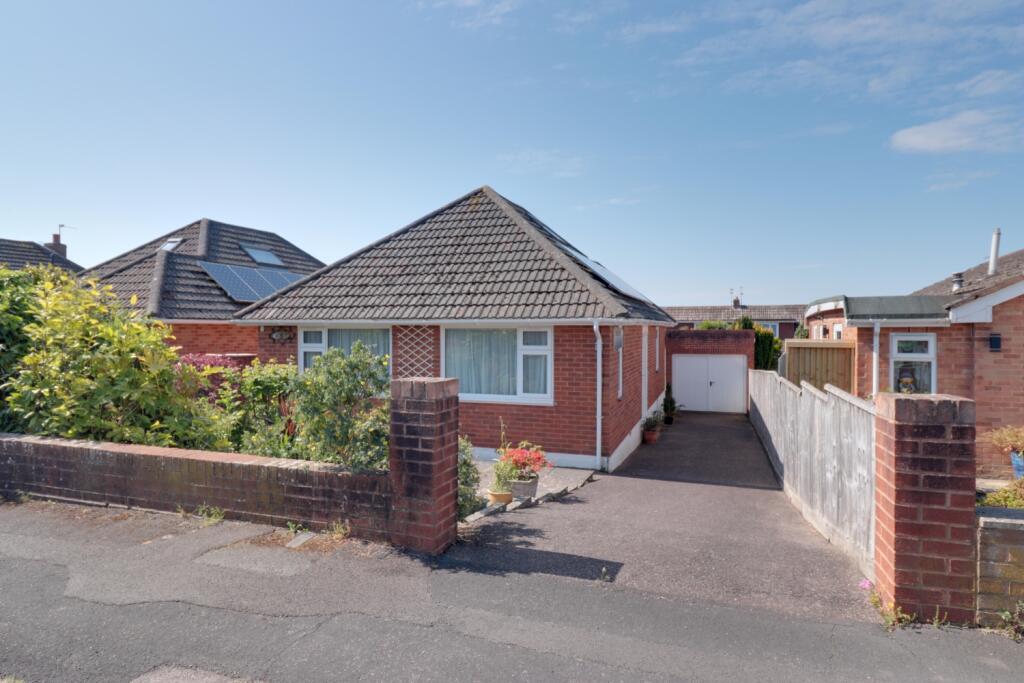 2-bed bungalow on Essington Close, Exmouth, EX8 4QY, £300,000