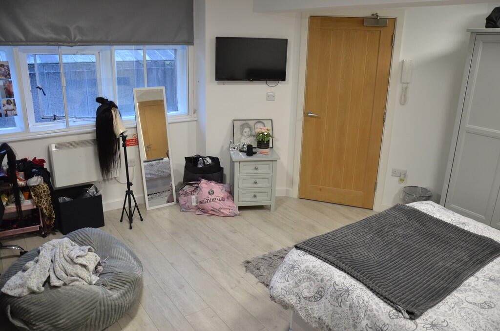 Main image of property: Clinton Street West, City Centre
