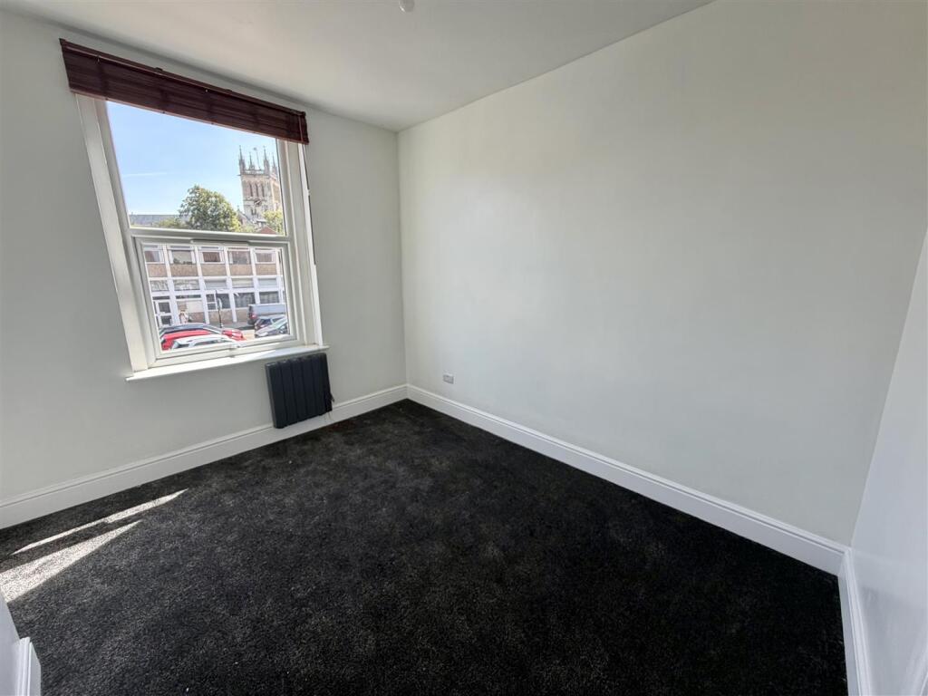 Apartment in Selby, Staynor Hall - More