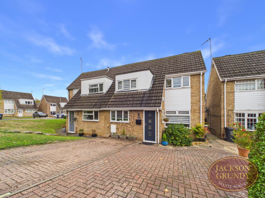 3-bed semi-detached on Westcott Way, Northampton, NN3 3BE, £320,000