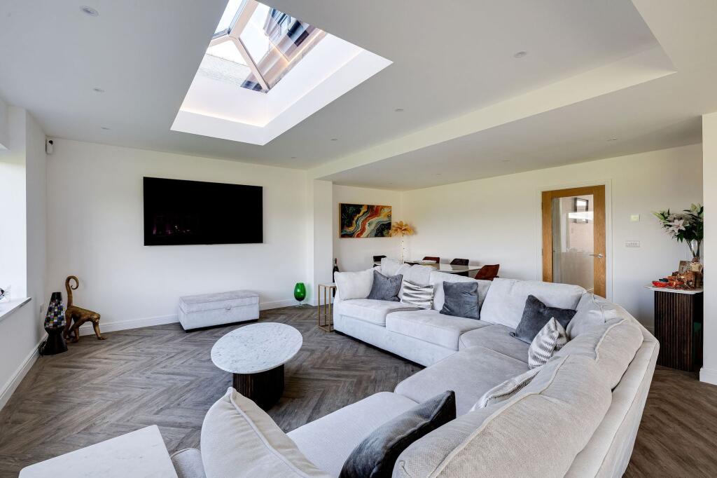 House in Lavister, Broadoak, Rossett - View 4
