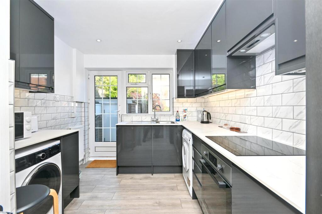 House in Eastbourne, East Sussex - View 3