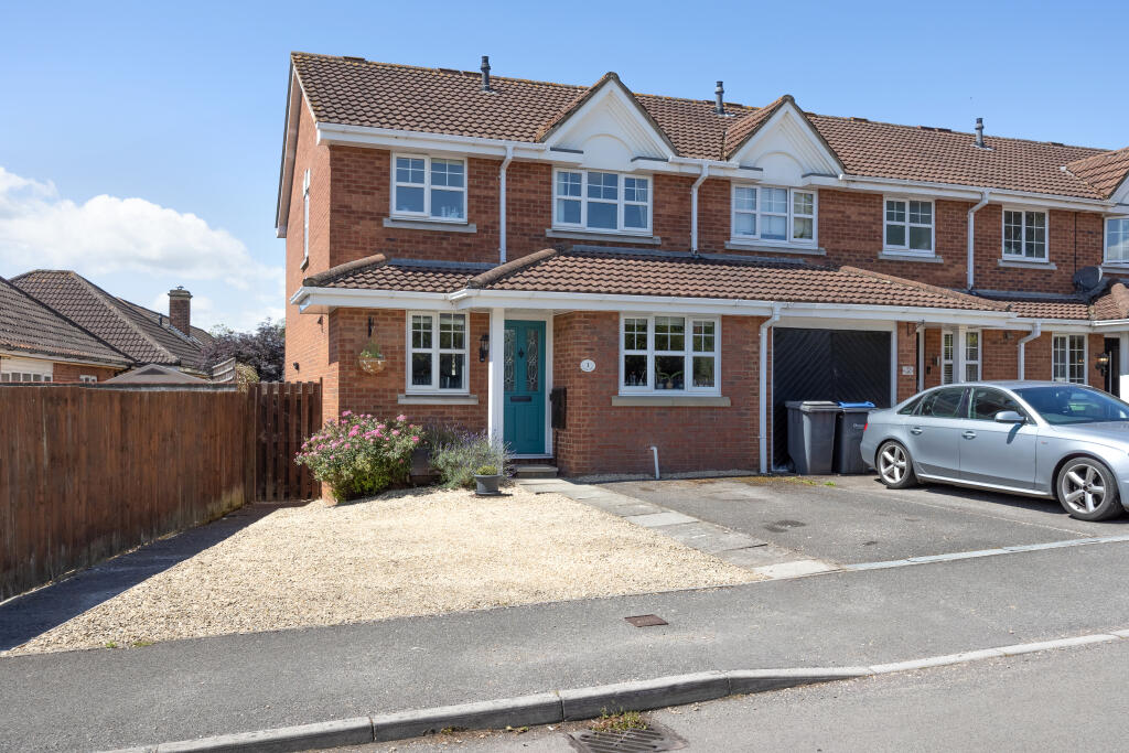 3-bed terraced on Lower Court, Trowbridge, £285,000