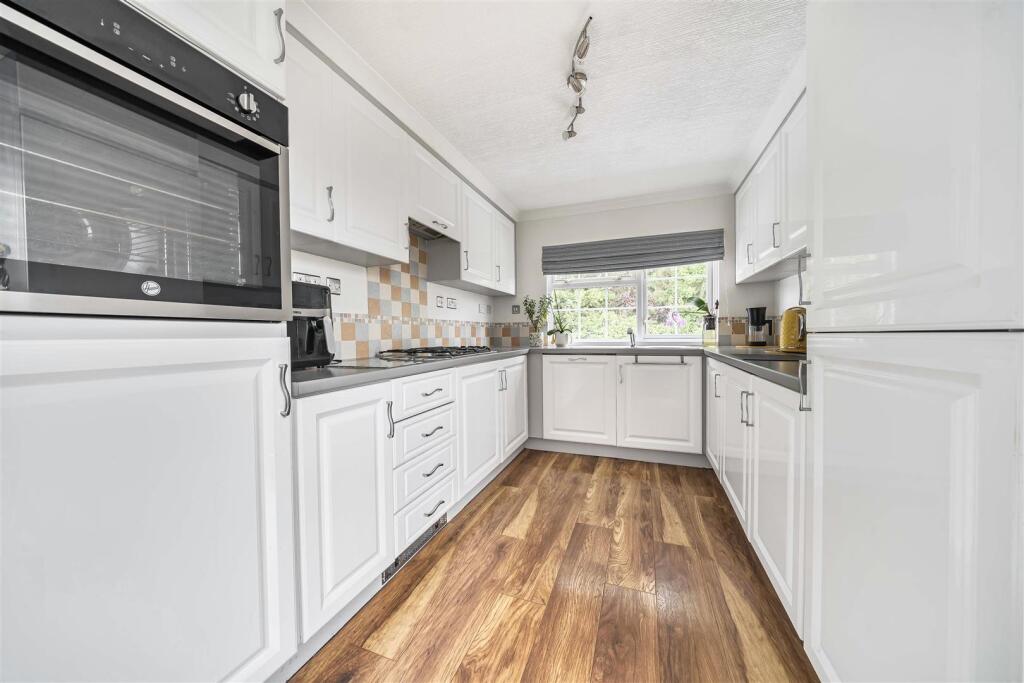 Bletchenden Road, Headcorn, Ashford photo 3