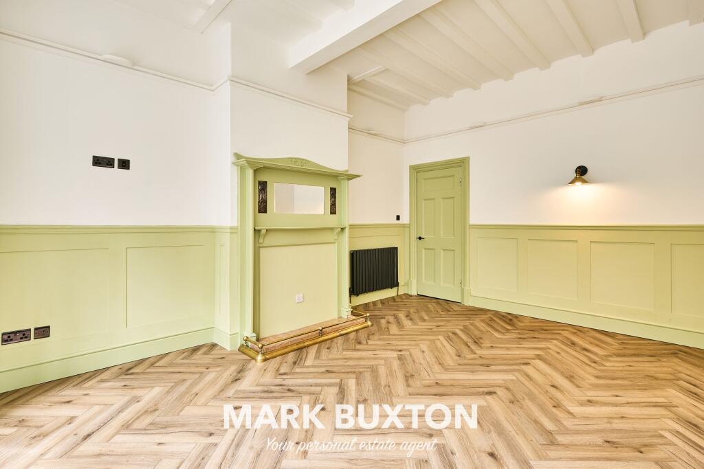 House in Stoke-on-Trent - More