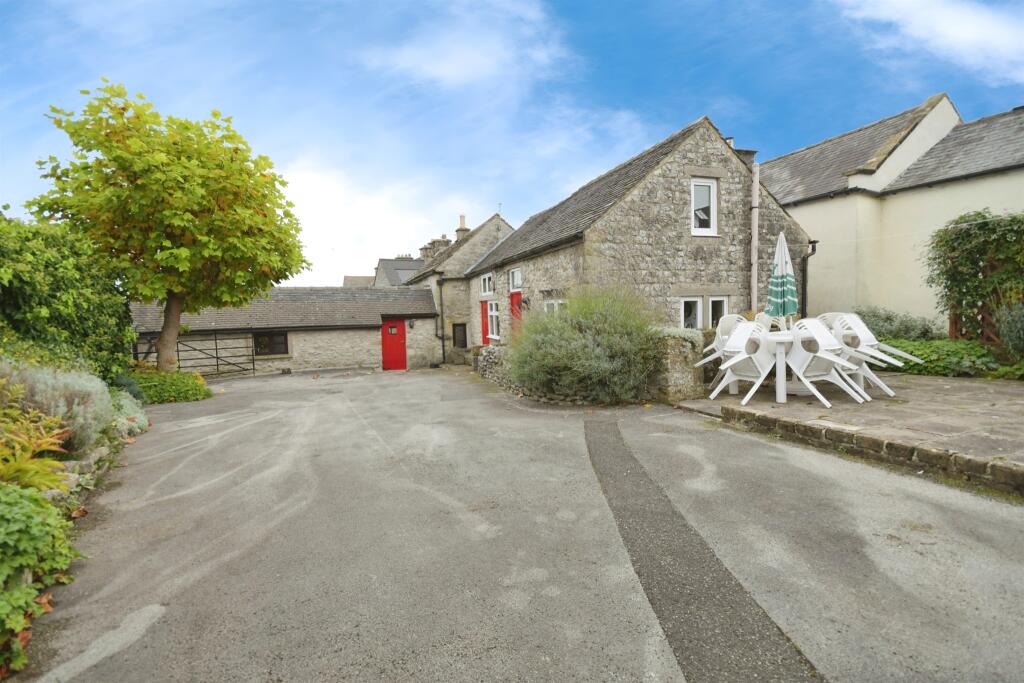 Main image of property: Coldwell End, Youlgrave, BAKEWELL