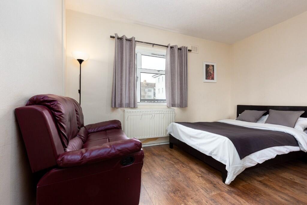 Main image of property: Tarling Street, London, E1