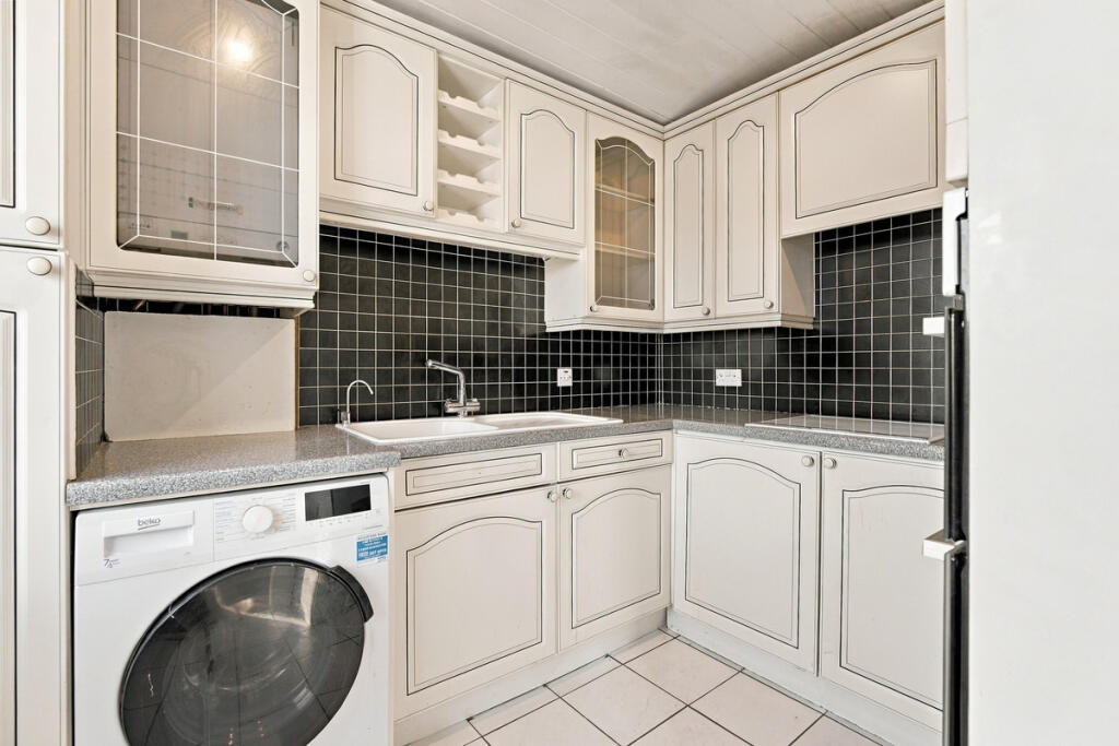 Apartment in Nottingham - View 5