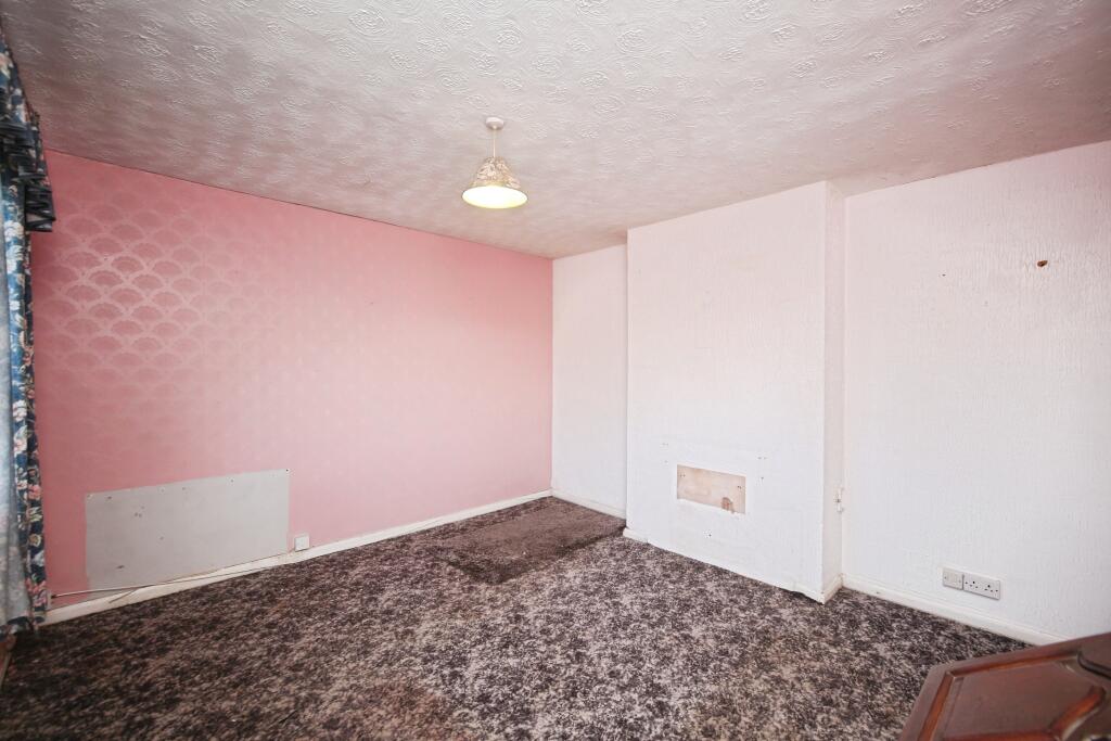 Barn Close, Stourbridge, DY9 photo 3