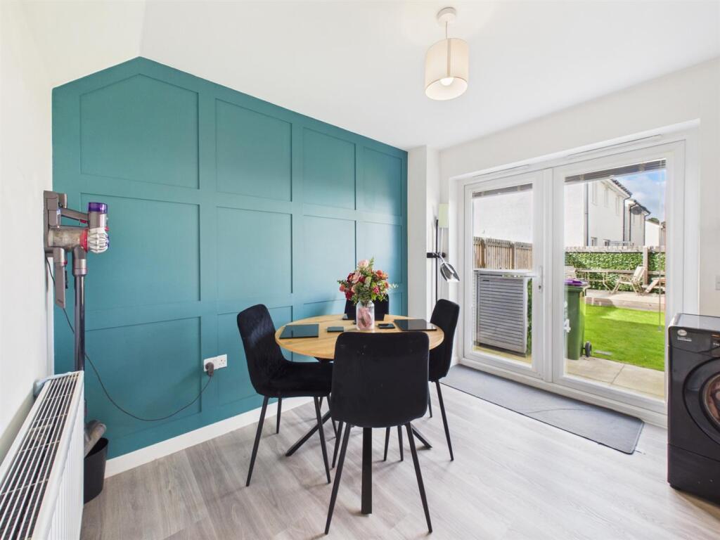 House in Perth - View 4