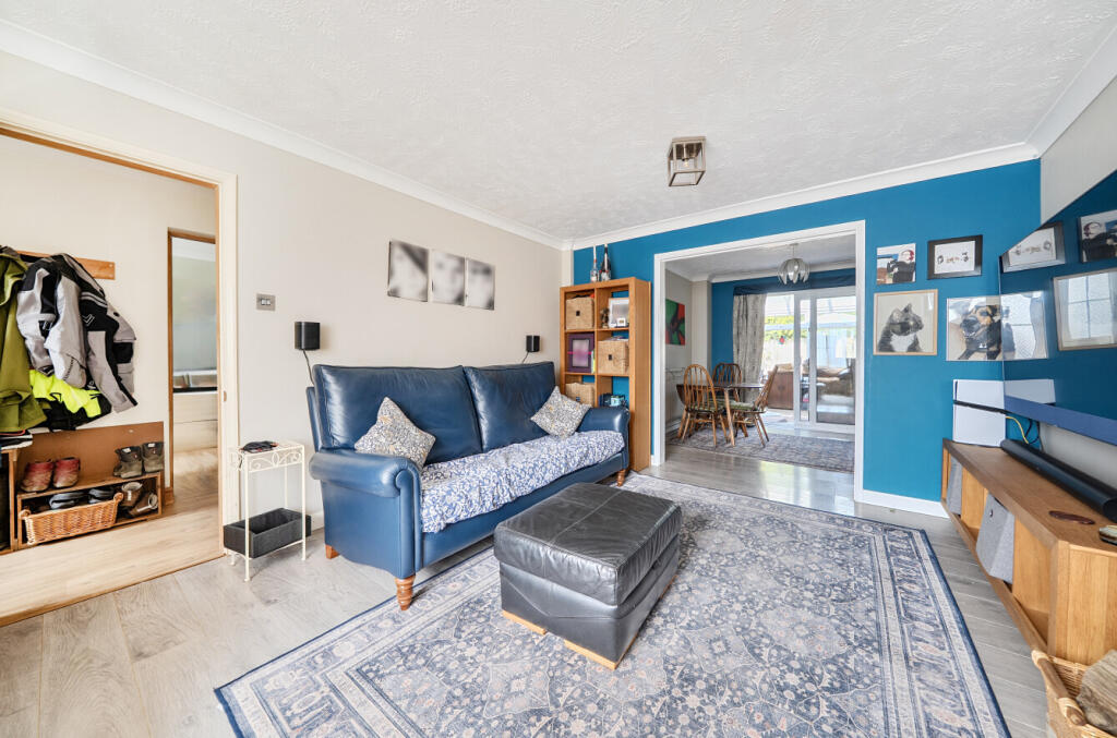 Marlow Drive, Haywards Heath photo 4