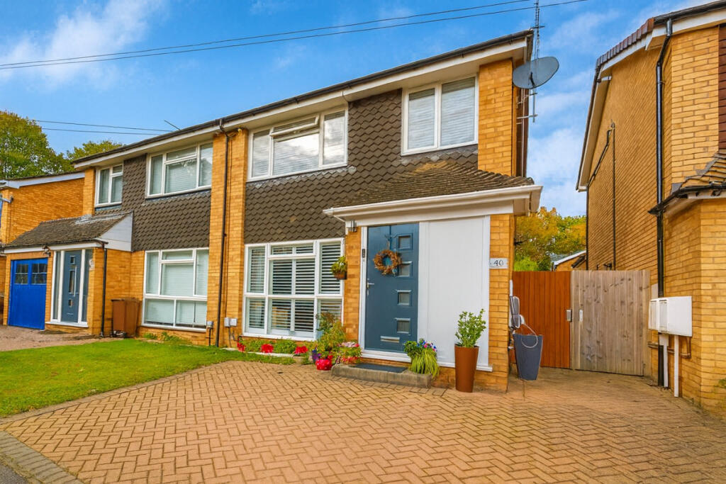 Main image of property: Ringway Road, Park Street, St. Albans, Hertfordshire, AL2