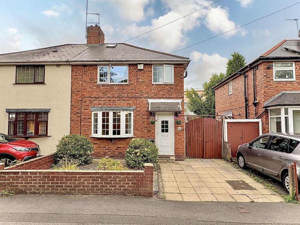 3-bed semi-detached on Whitehouse Street, COSELEY, WV14 8HE, £220,000