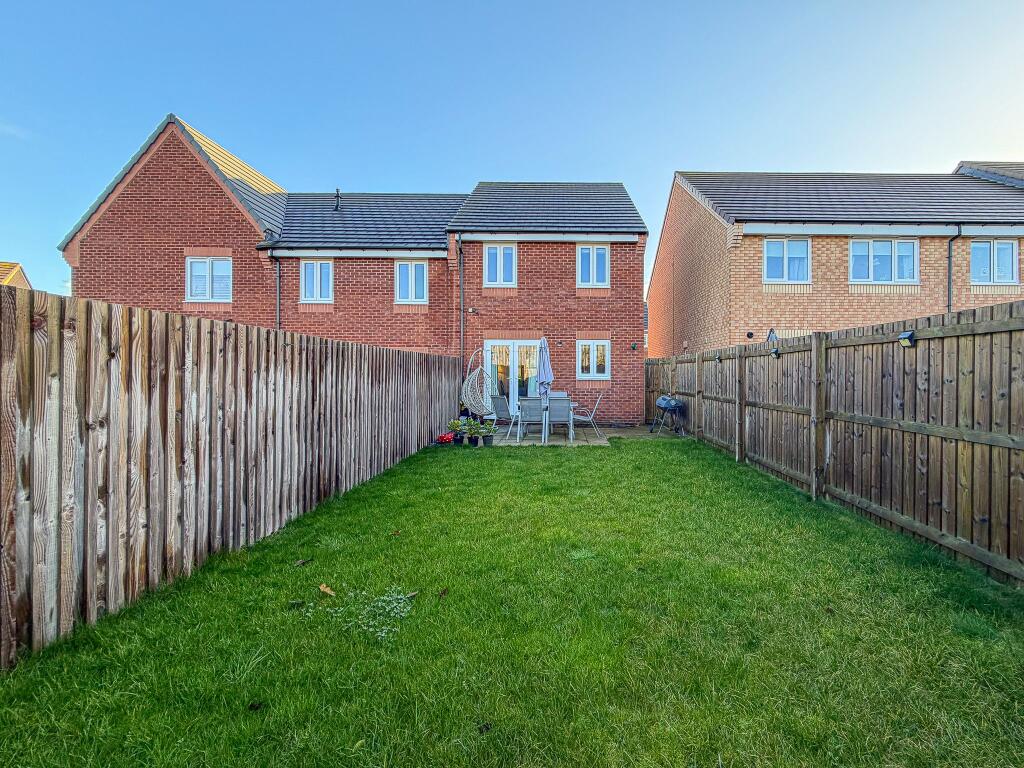 House in South Tyneside, Hebburn - More