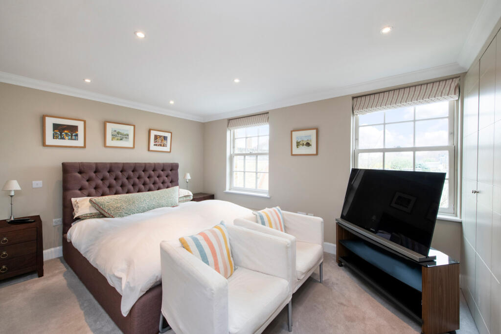 House in London - View 3